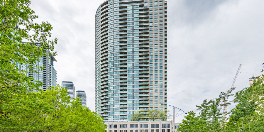 18 Yonge St Suite 1307 18 Yonge St Suite 1307